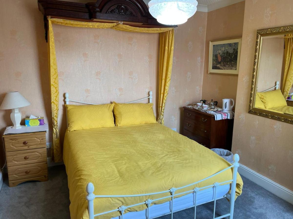 83 Church Street Гейнсбъро Екстериор снимка